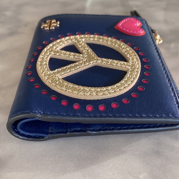 TORY BURCH “Peace”Mini Wallet - Picture 8 of 8